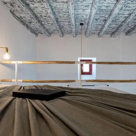 The Townhouse Mykonos מלון 5*
