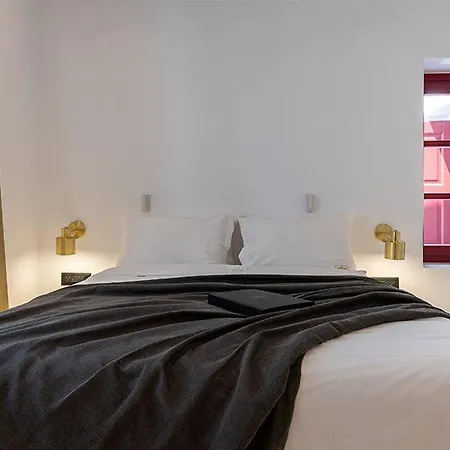 The Townhouse Mykonos מלון